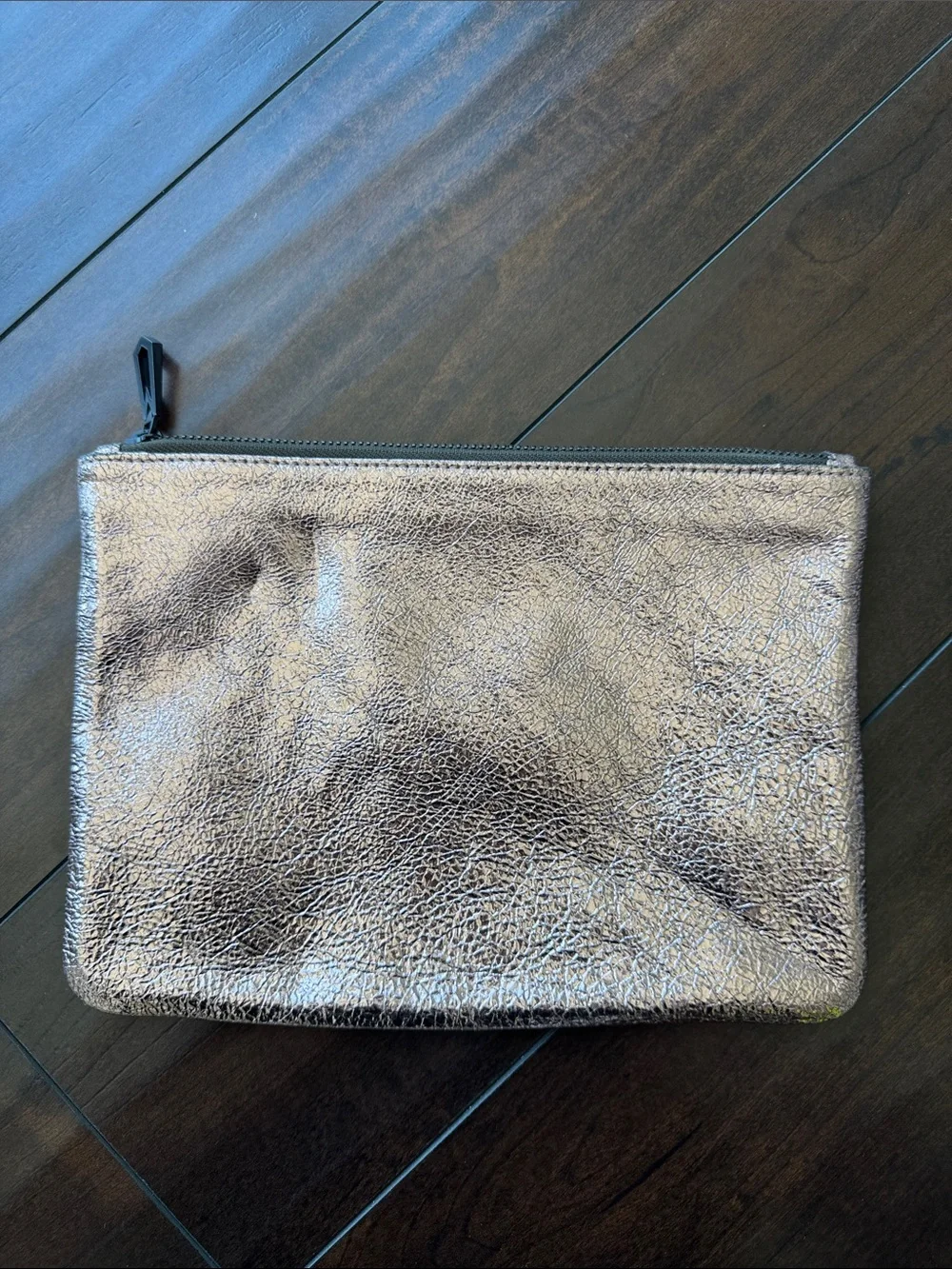 Marc Jacobs Silver Metallic Crackle Zip Pouch - Picture 3 of 4